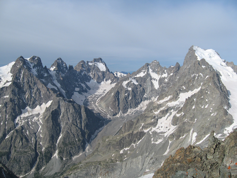 Agneaux - Couloir Piaget : la vue du sommet, du Pelvoux aux Ecrins