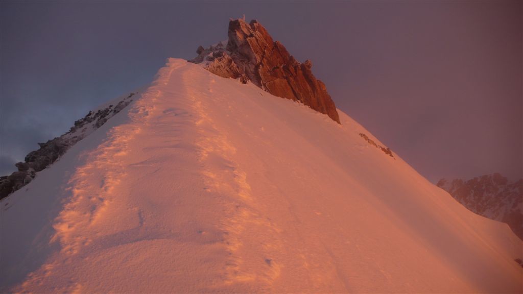 La Zumsteinspitze au lever du jour. Inoubliable