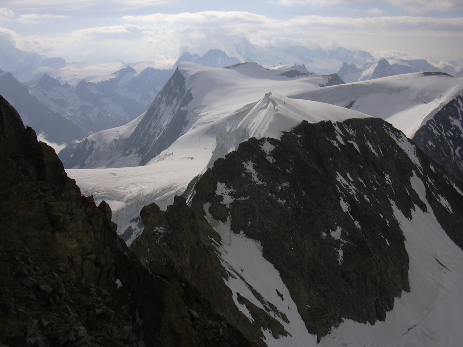 L'arête en contre bas qui rejoint le pigne d'Arolla