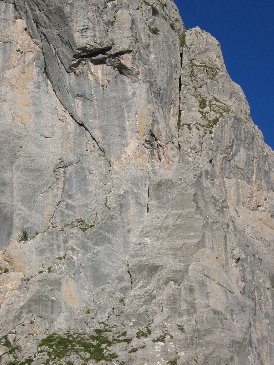 De L1 à L3 de l'arête SW des Cornettes