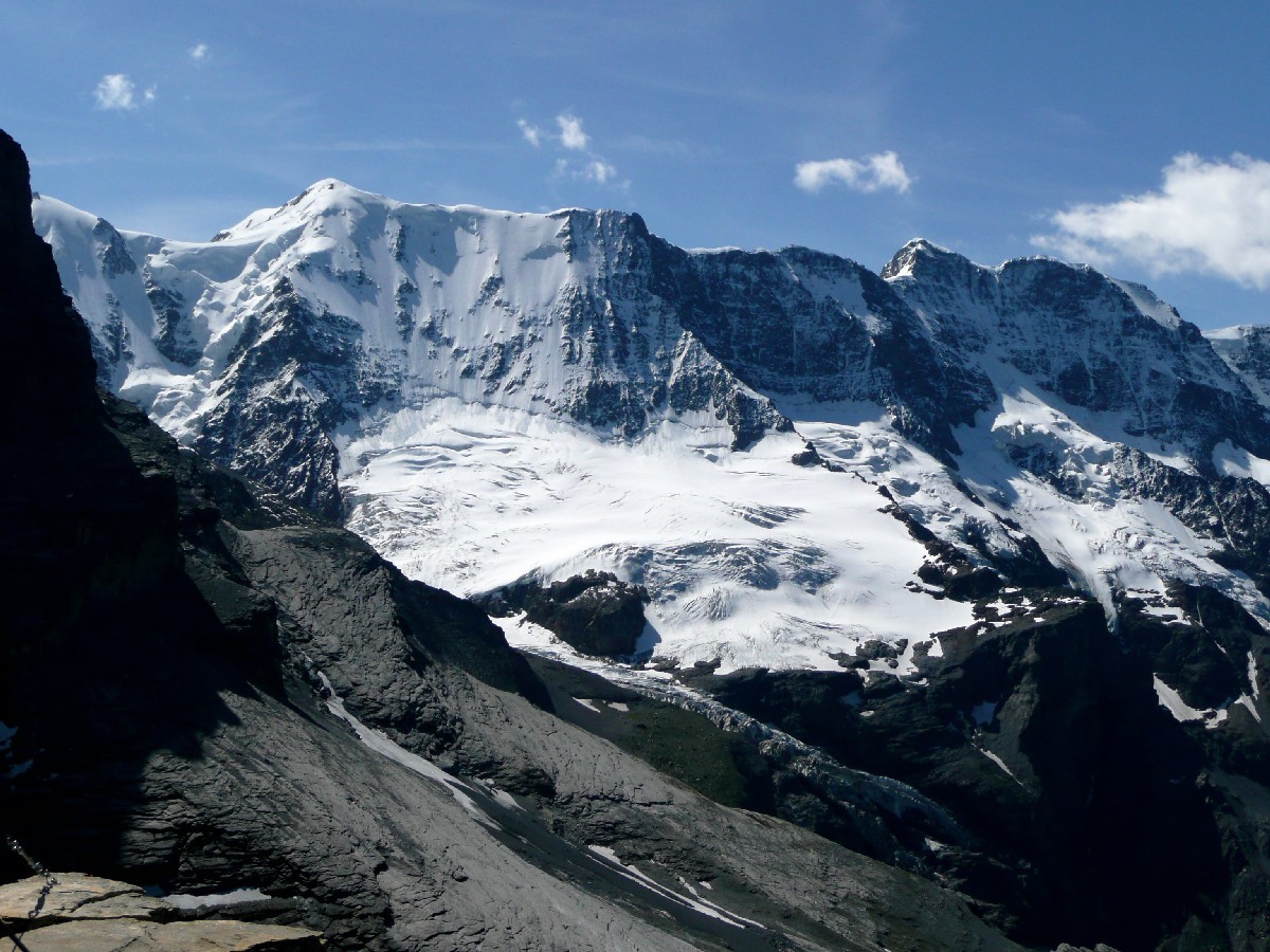 Face N de l'Ebneflue (3962m), vue du Schwarzmönch