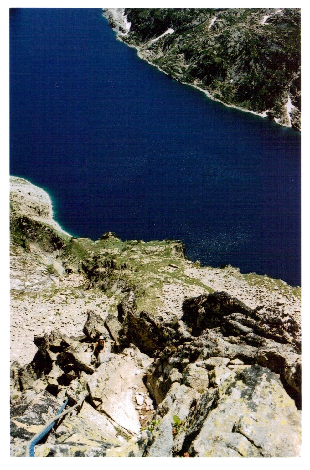 Katell sur l'arête (en tout petit)