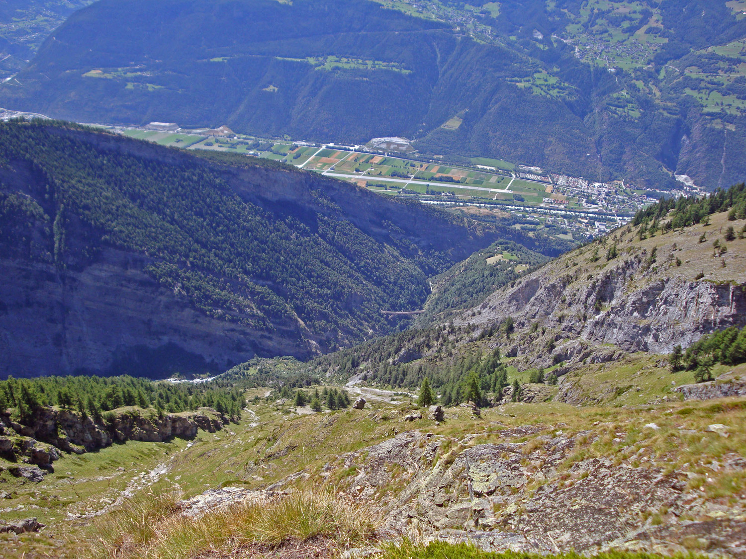 A nos pieds: la vallée du Rhone