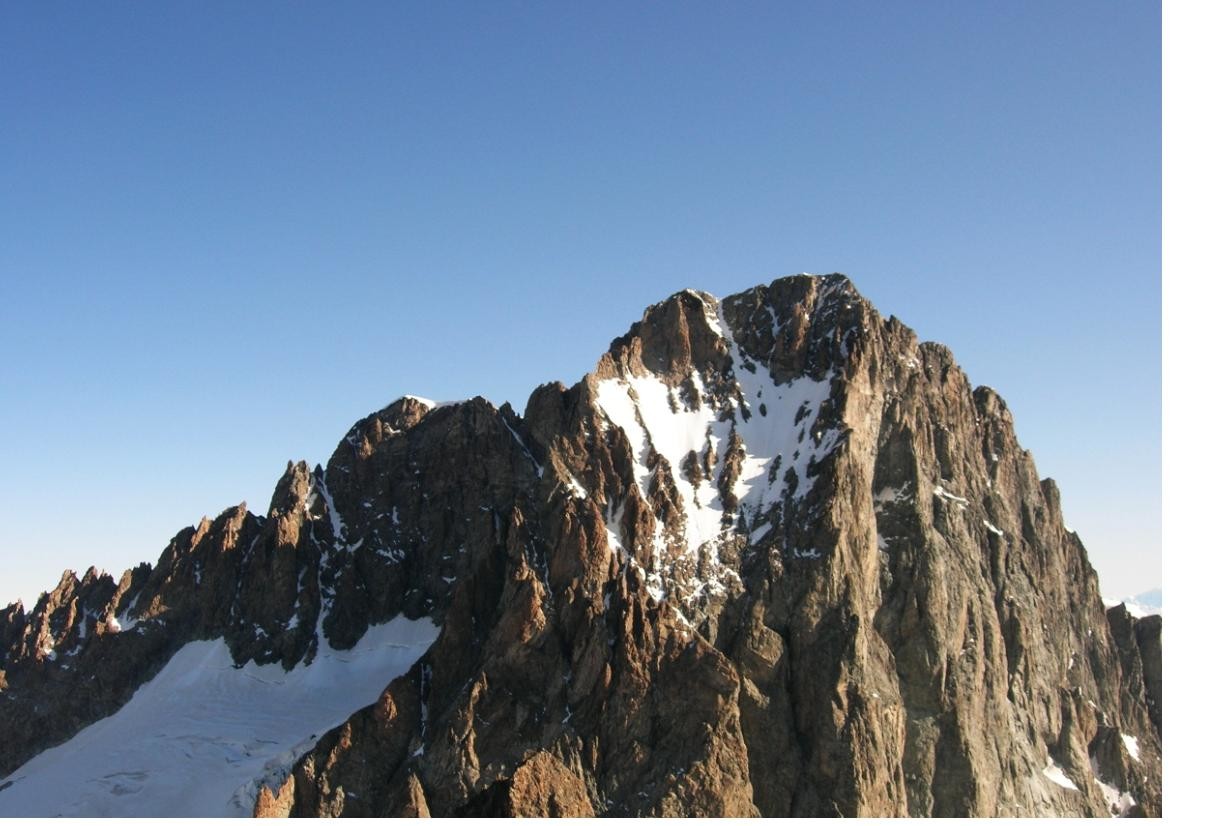 le pilier sud de la Barre des Ecrins depuis le Pic Coolidge