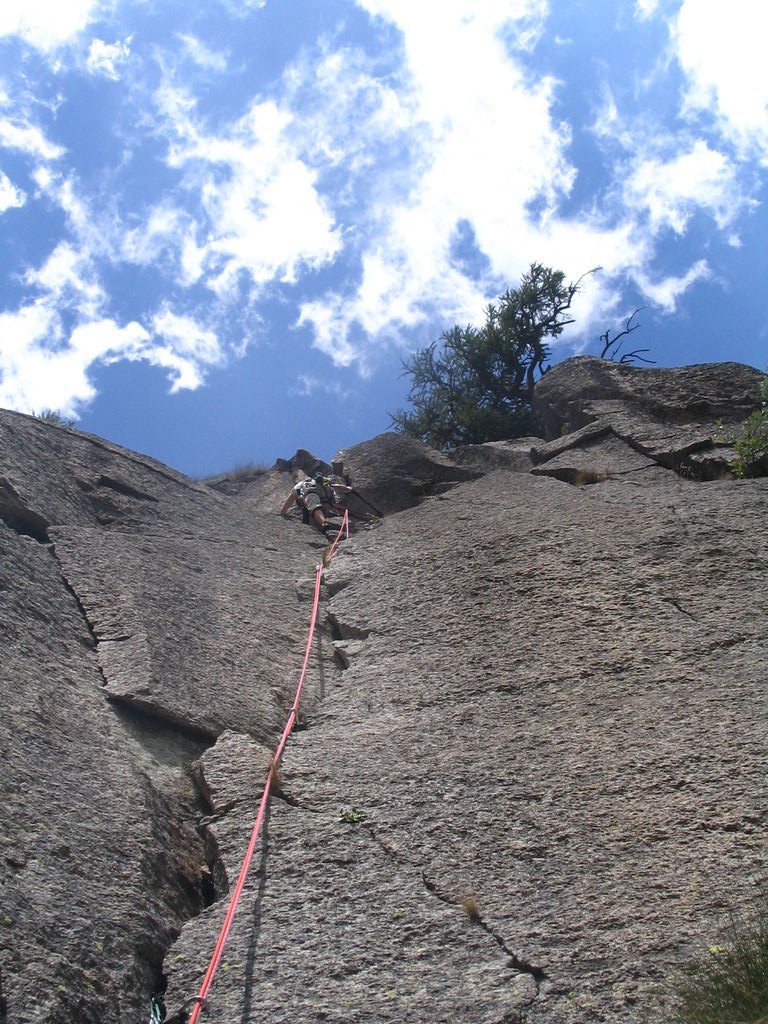 Thib dans L2, dalle avec belle fissure, facile