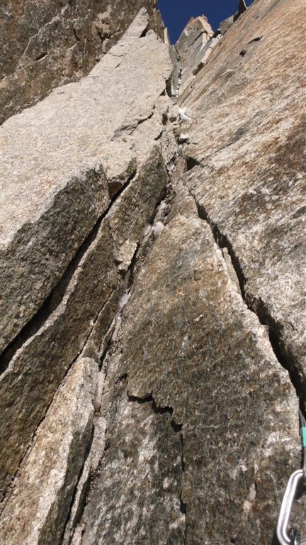 Le dièdre quasi vertical. Un dur combat