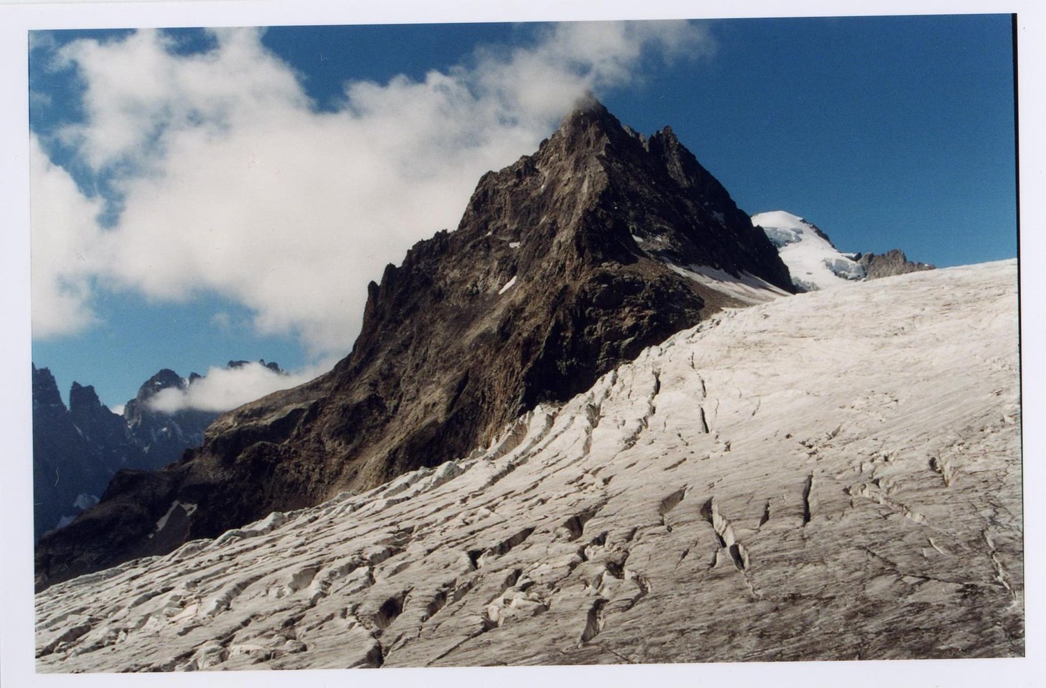 Les crevasses du glacier blanc