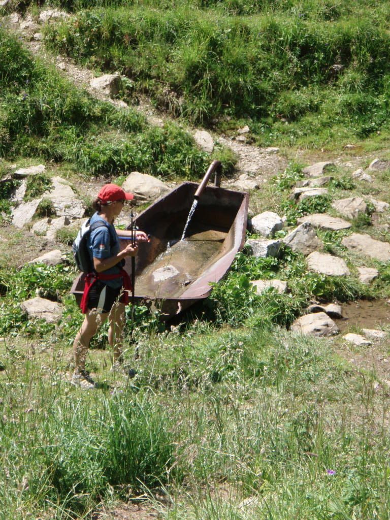 Point d'eau, le seul, à proximité du Lac de Lessy