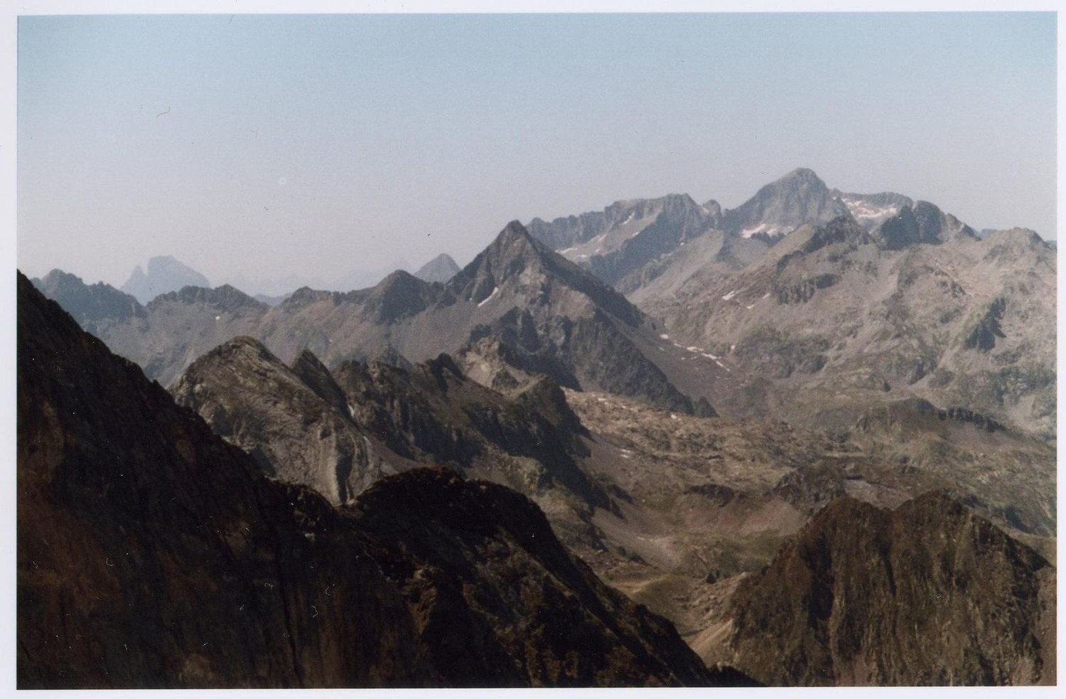 Panorama du sommet : Pic du midi d'Ossau (toujours aussi magnifique), Grande Fache, Frondellas, Balaitous