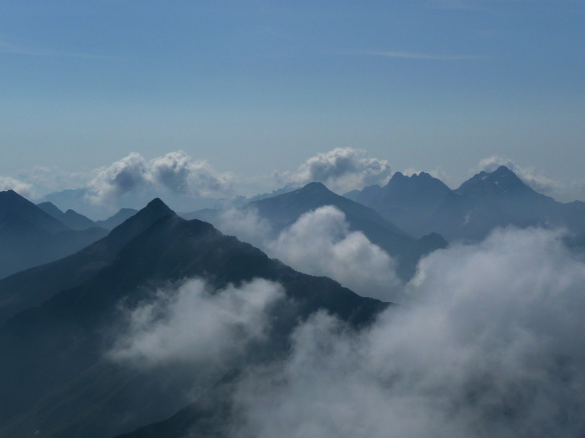 Vu du Legnone vers les Alpes Bergamasques