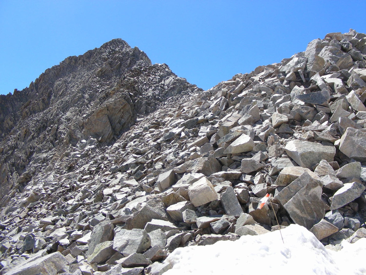 L'arête NE de la Tête S du Replat, début aout 2009