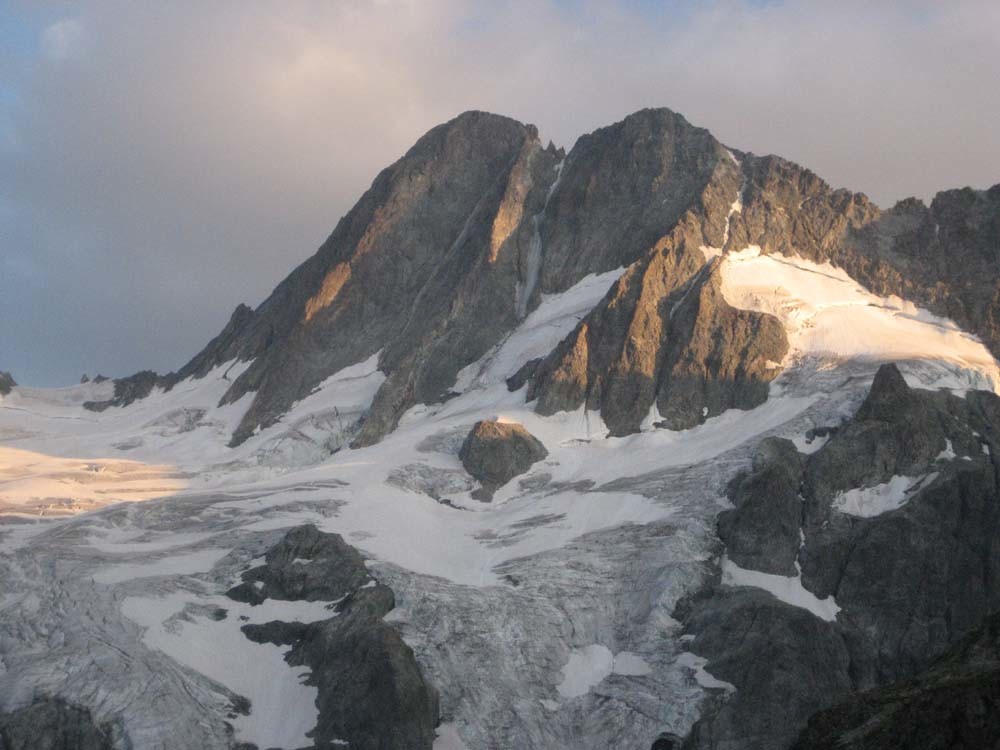 pilier au soleil couchant