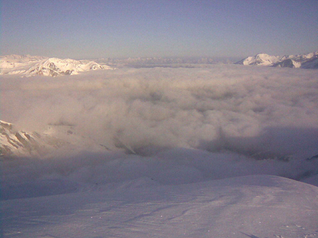 petite mer de nuage sur la maurienne en montant