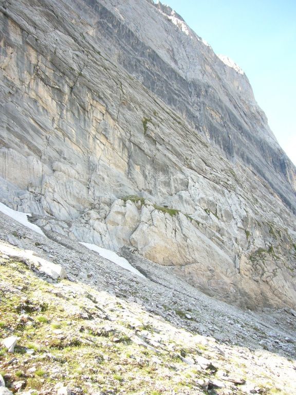 départ sur la vire herbeuse