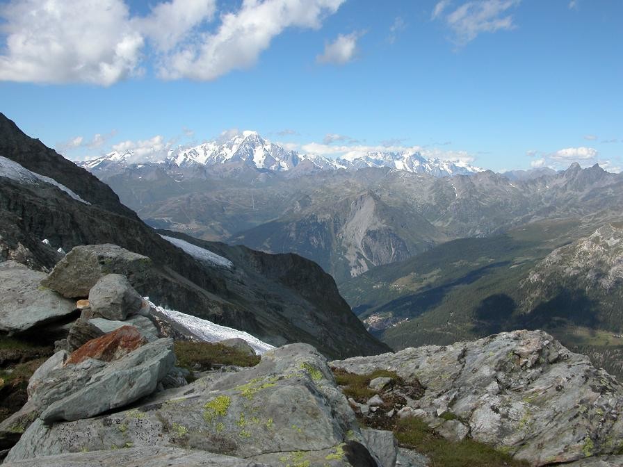 Au bivouac sur le rocher vieux