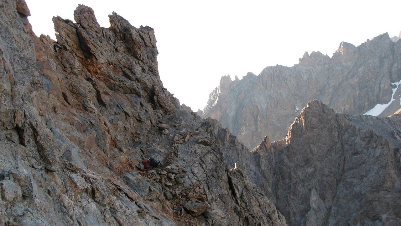 Le bivouac de la brèche carrée, notre nit douillet. Pas de vent.