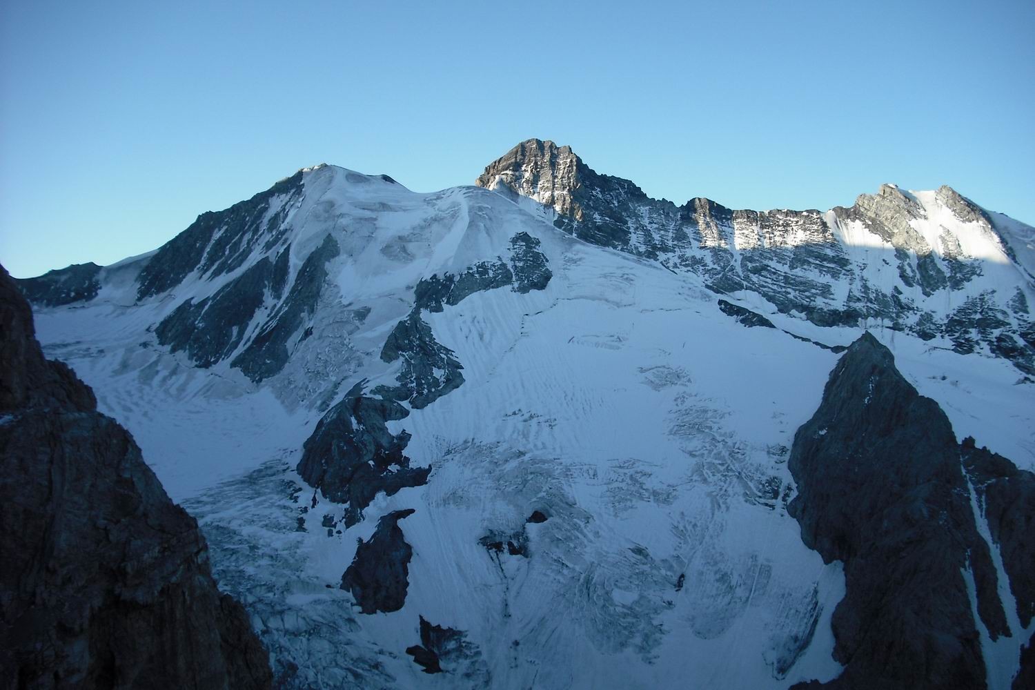 i Coni di Ghiaccio e la Turwieser dalla cresta W dell'Ortler