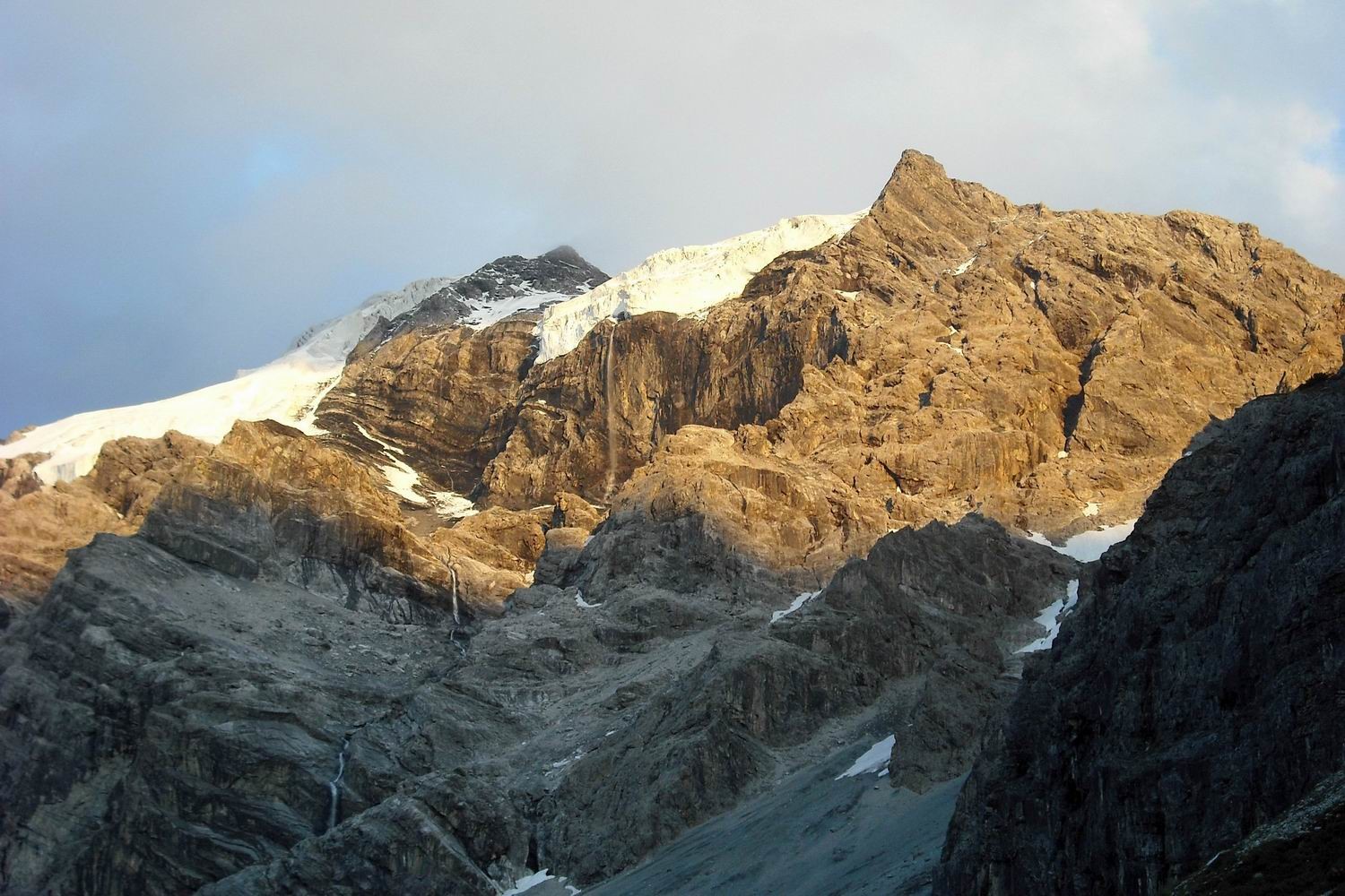 la Pleisshorn all'imbrunire