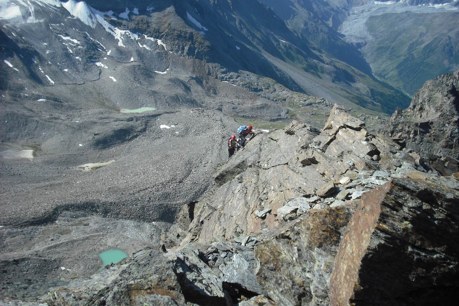 ferrata nuova con vista sul laghetto di Zai