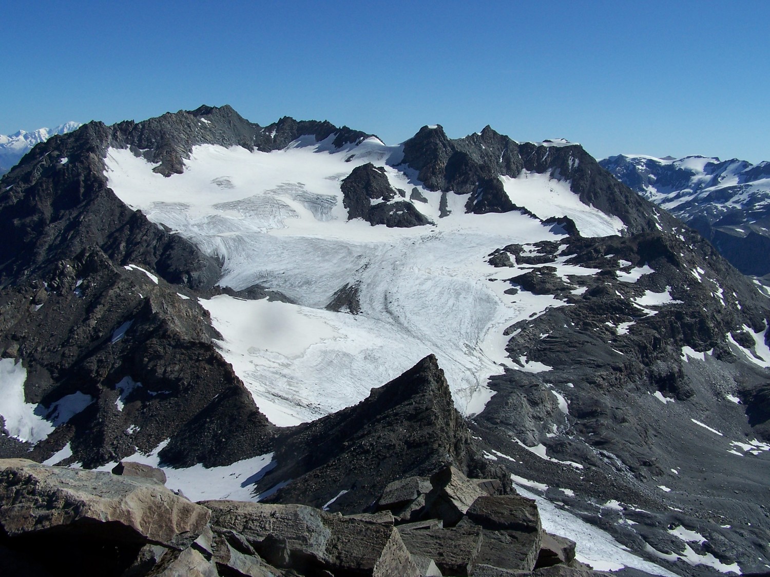 Peclet-Polset et e Glacier de Chavière vu de la Pte du Bouchet