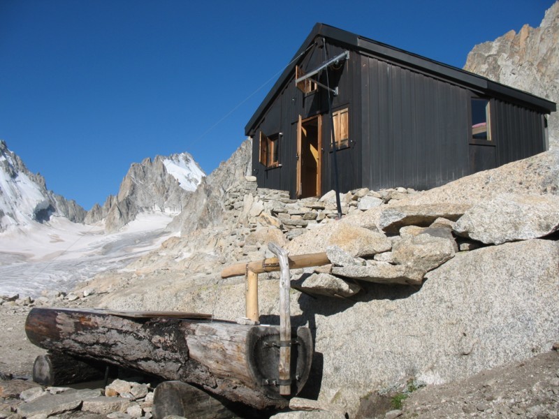 Bivouac des Plines ou d'Envers des Dorées 2983 m