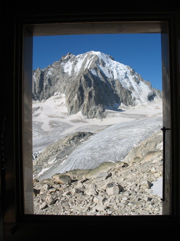 Fenêtre sur l'Aiguille d'Argentière