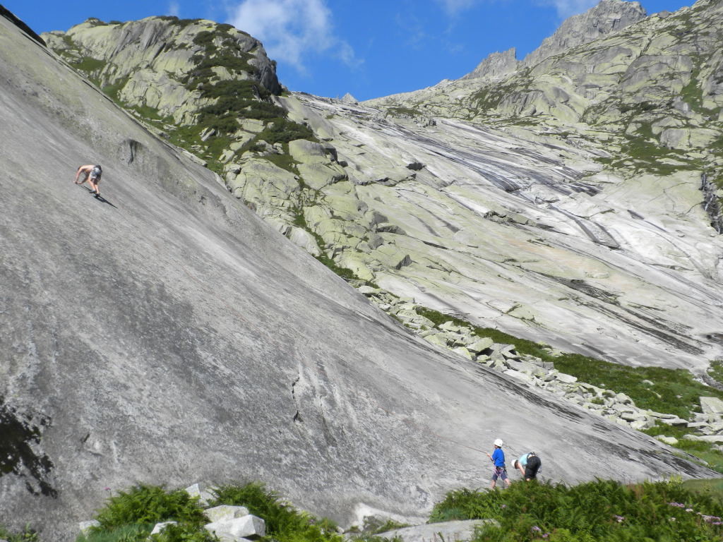 Azalée Beach, L1 de la voie du même nom