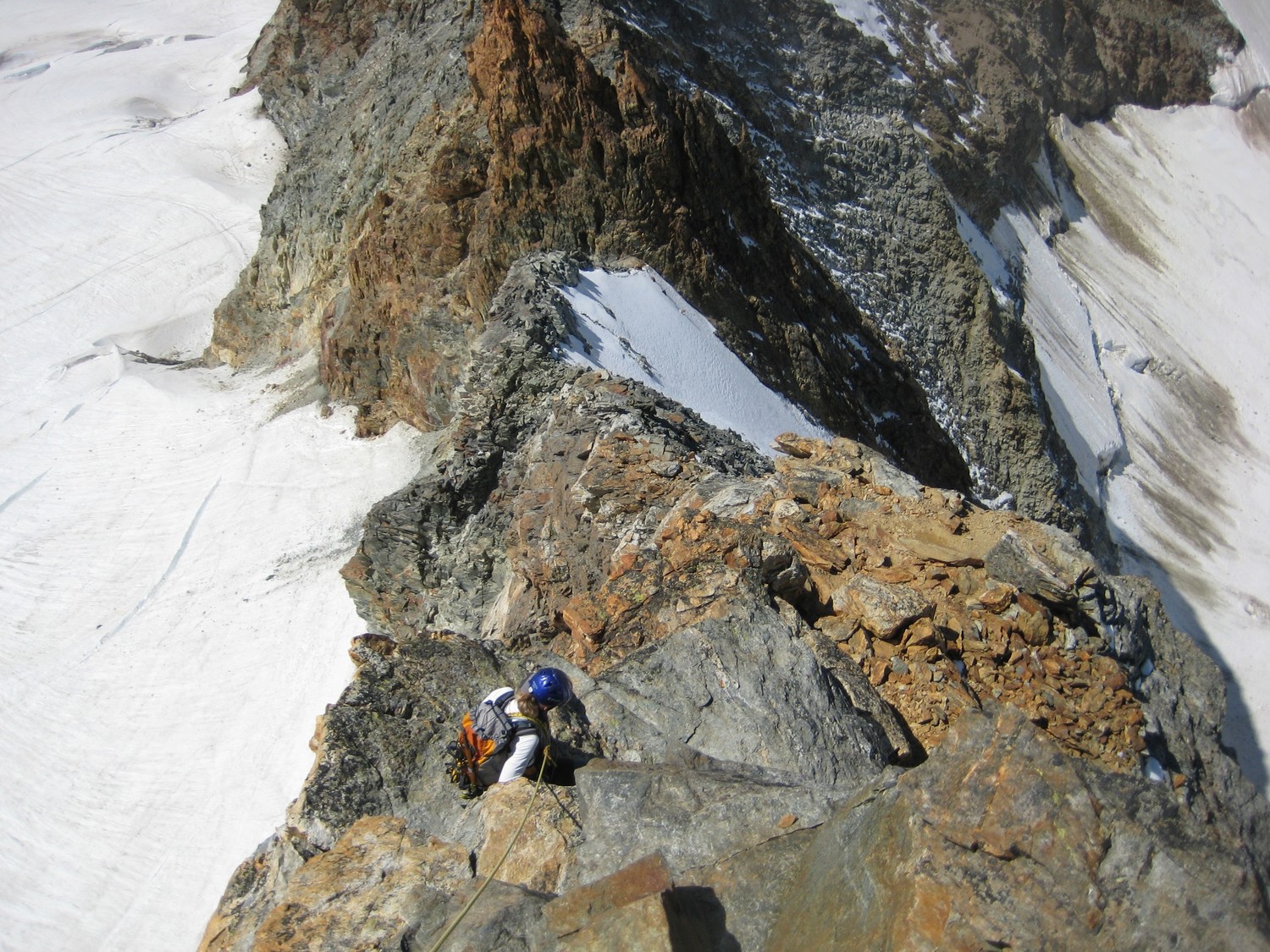 L'arête redevient chemin avant Tiefmaten et l'enfer délité