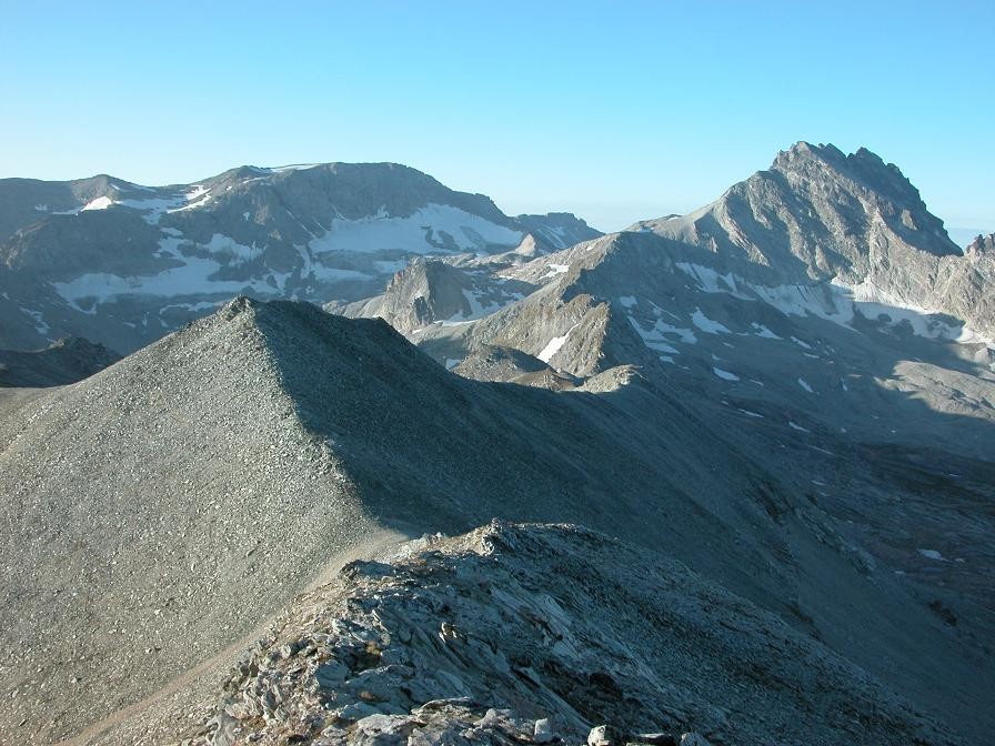Du sommet pointe du sommeiller (gauche), rognosa d'étache (droite)
