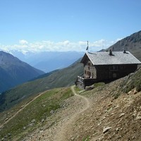 il rifugio all'imbrunire