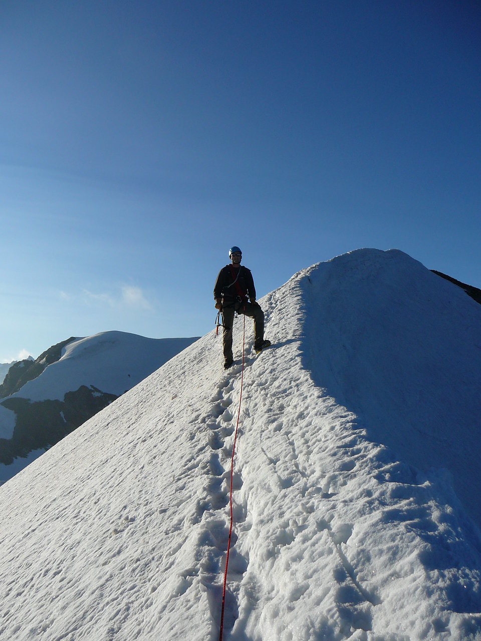Sur l'arête, peu avant la pointe M. Kurz