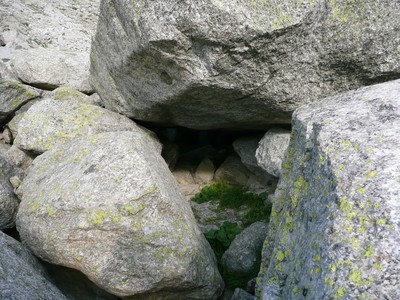 Bivouac abrité Bivouac abrité