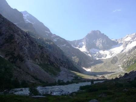cime de clot châtel à gauche et pointe du vallon des étages au fond