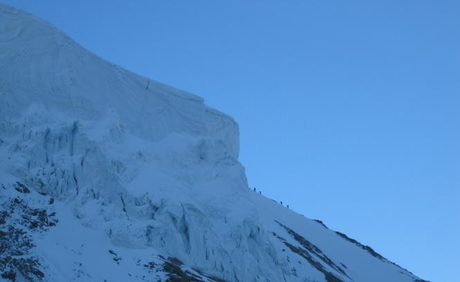 deux cordées sur l'arête
