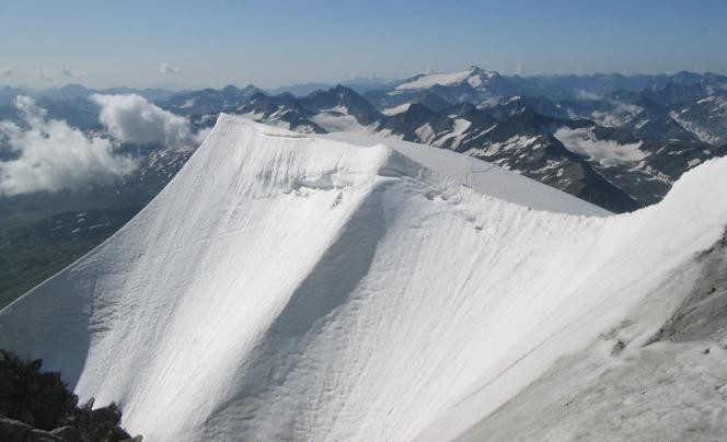 la crête sommitale