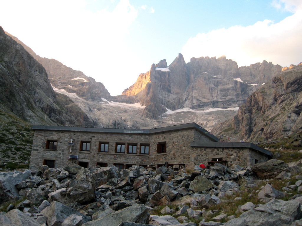 Le refuge du Châtelleret et la Meije