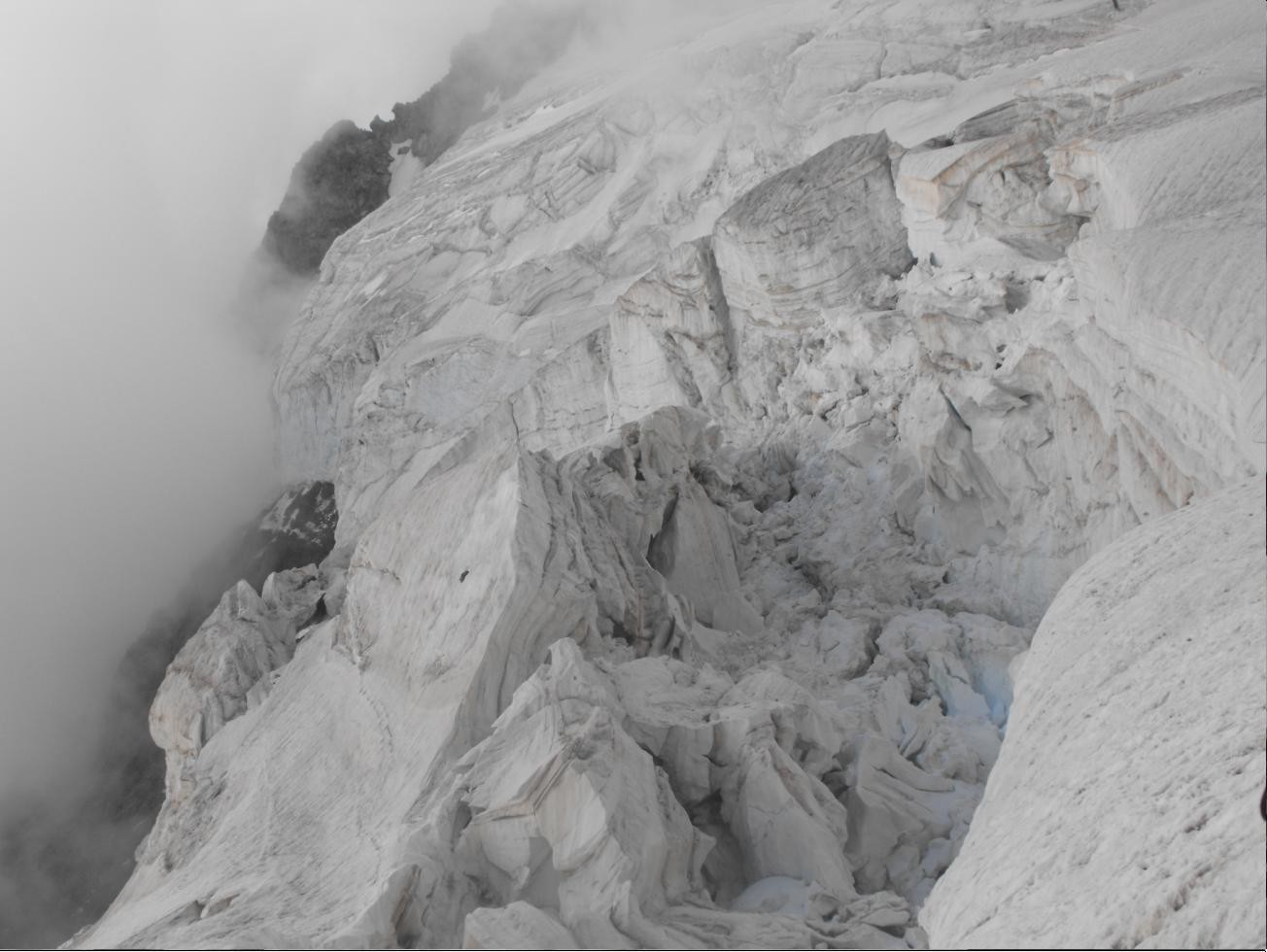 Crevasses ecroulées - Rappel de 40m à faire là-dedans...