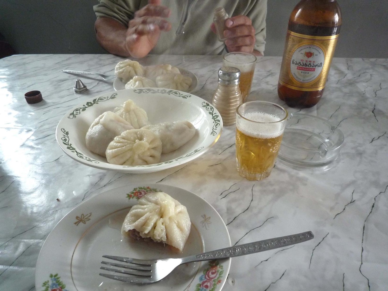 Khinkalis et bière :incontournables de Géorgie !
