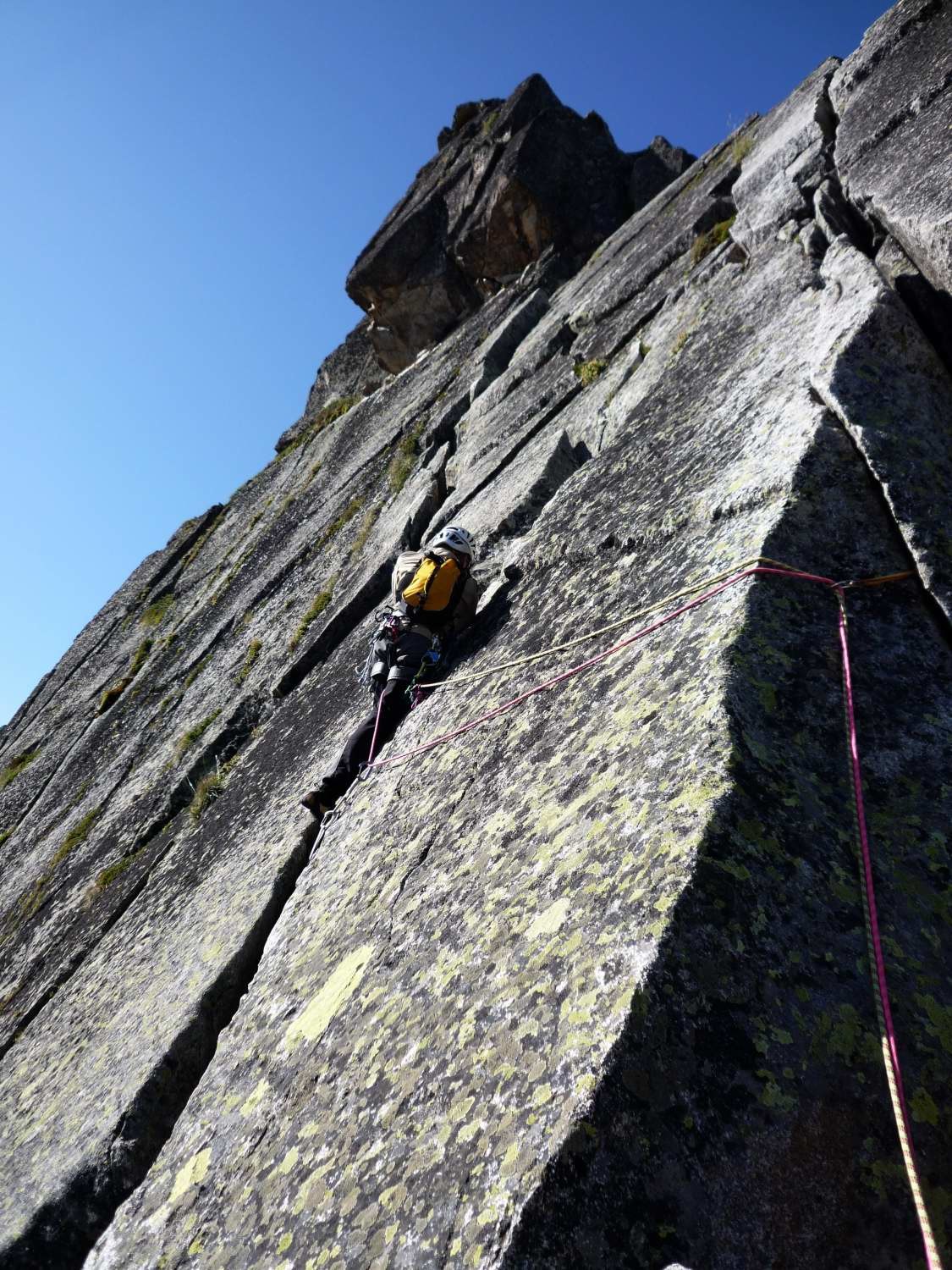 Dans la "bonne" fissure de la Dalle du Colonel