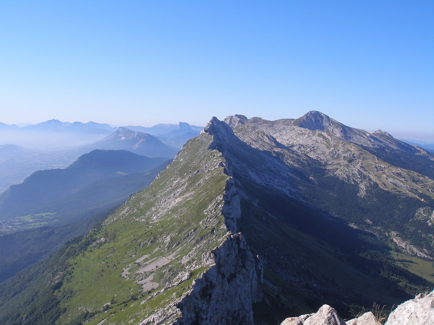 Arètes du Gerbier vues depuis le sommet du Cornafion