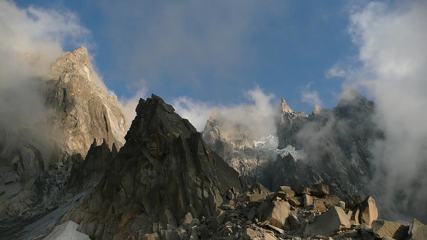 Soleil couchant sur les aiguilles de Chamonix
