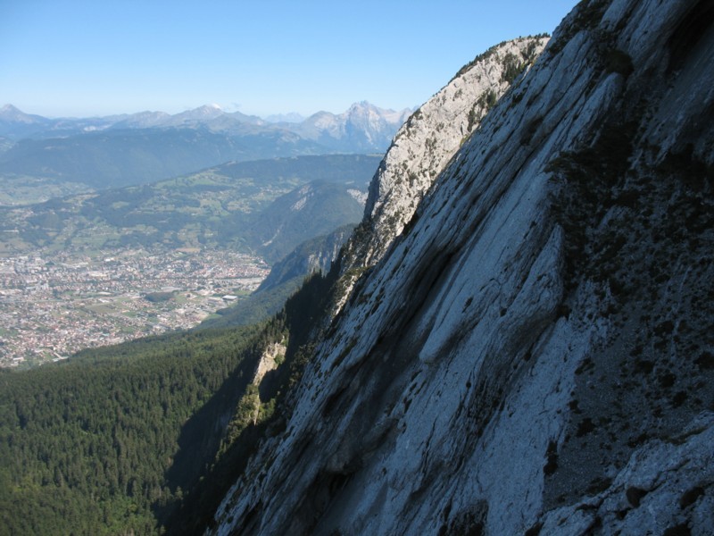 Vue sur les belles dalles du Petit Bargy