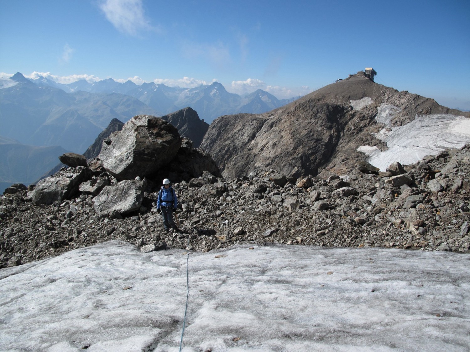 Avant de s'engager sur la derniere partie glacière avant le Pic Bayle