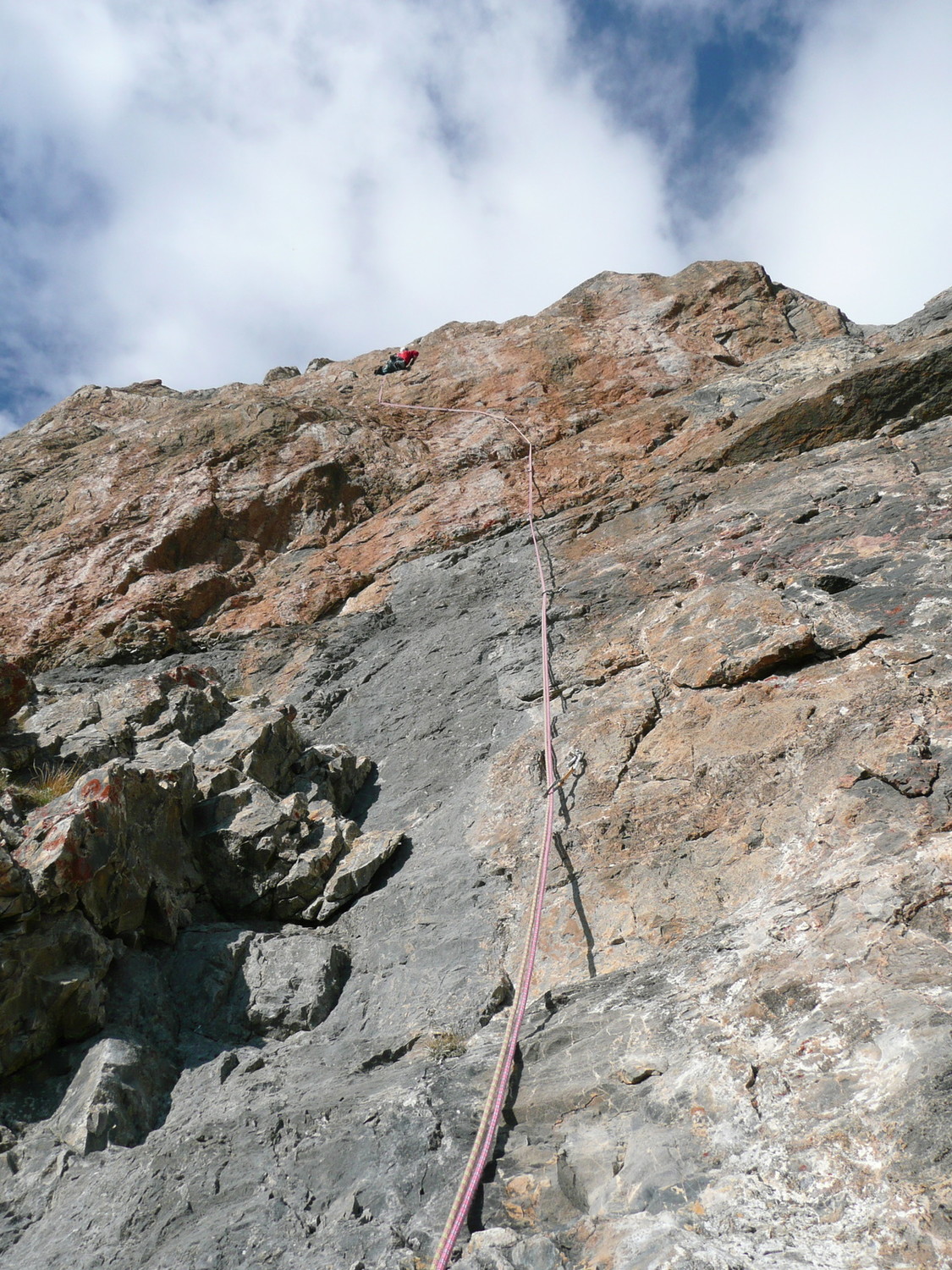Dernière longueur : 7a+, splendide.
