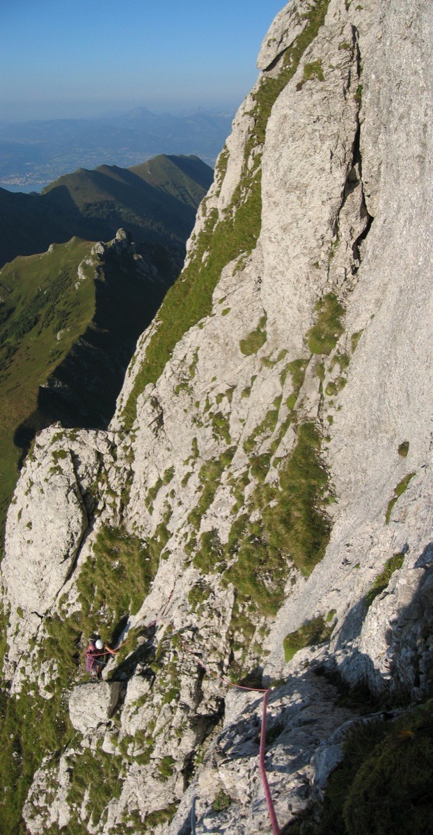 Dans la rampe du ressaut supérieur