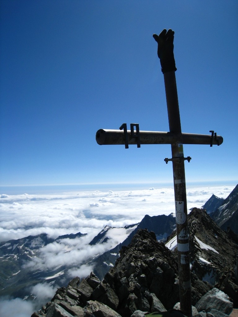 Enfin au sommet du plus difficile 4000 des Alpes ! :)
