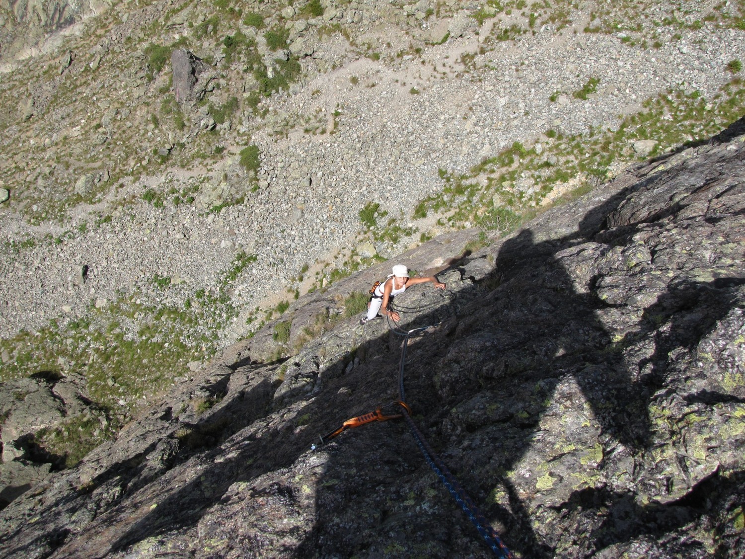 Alex dans la dernière longueur de "Hal range ta chambre"
