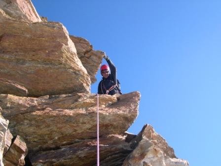 Paolino in azione sulla cresta Sella