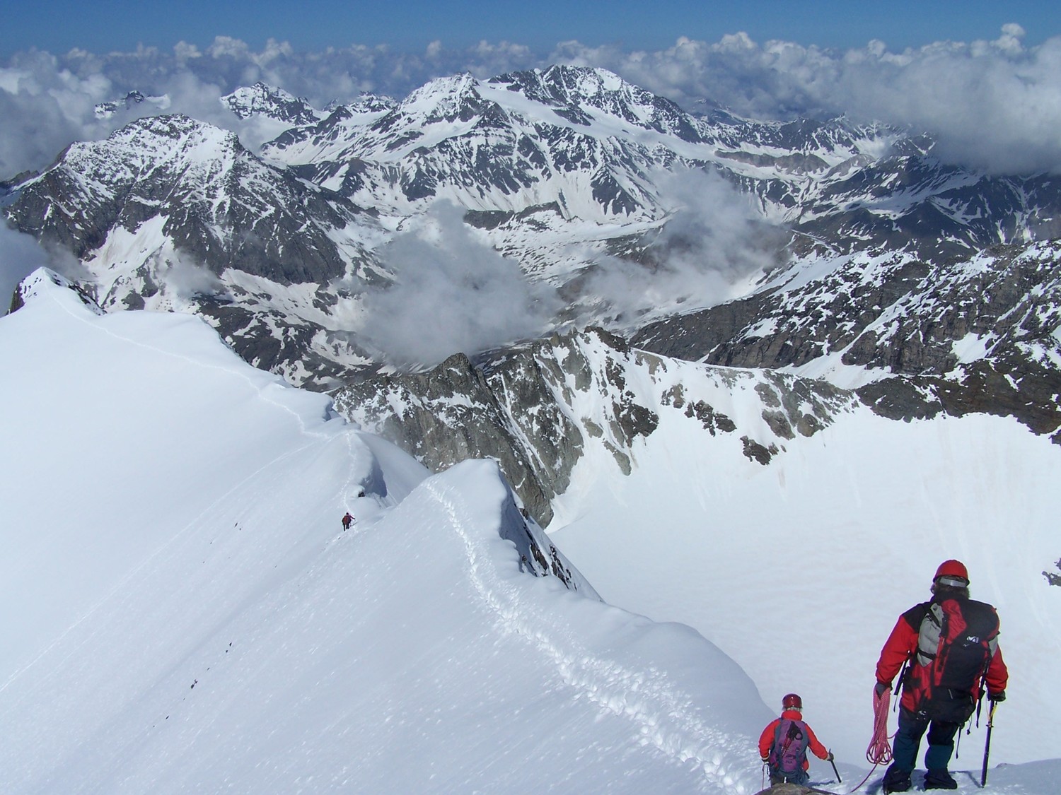 L'arête sommitale de la dent Parachée