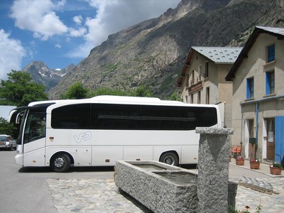 Le bus Transisère de la Bérarde Le bus Transisère de la Bérarde